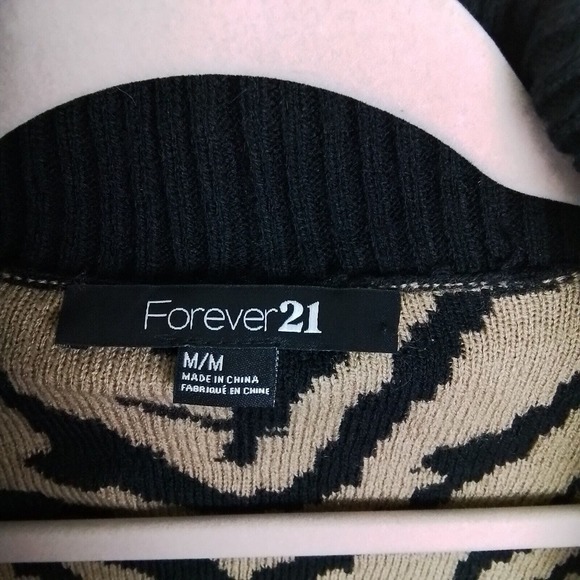 Forever 21 Open Front‎ Sweater Cardigan Size Med in Black, Tan Zebra - Picture 10 of 10